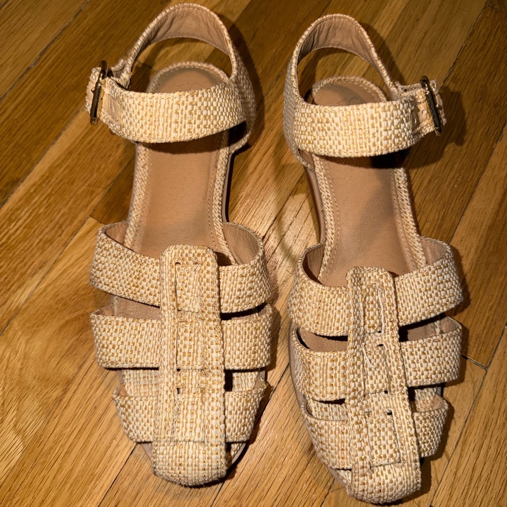 Crown Vintage Tan Textured Sandals